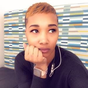 Meet your Posher, Monique